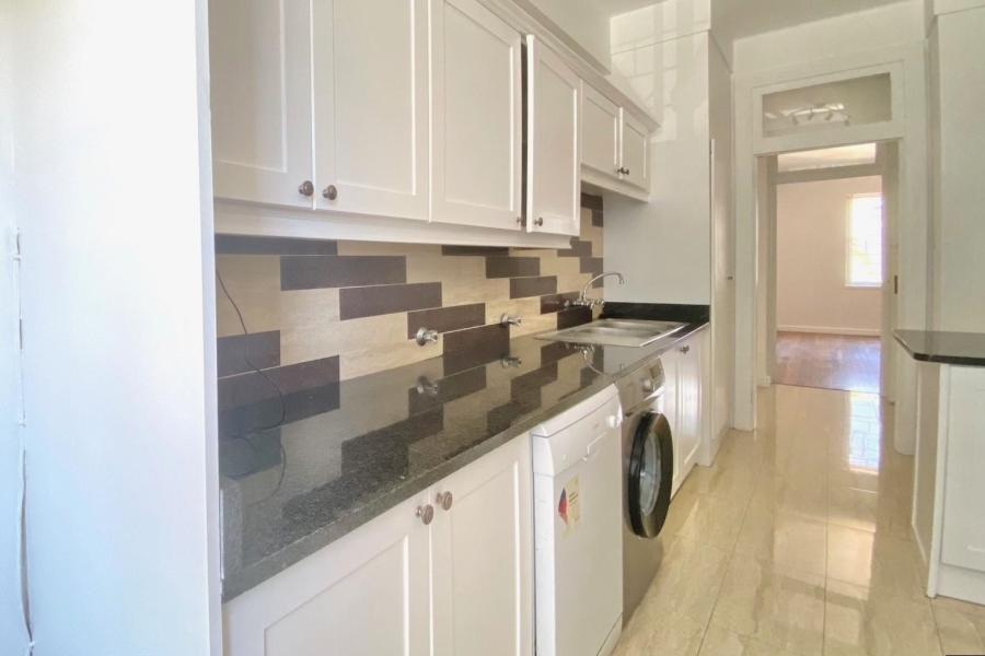 To Let 2 Bedroom Property for Rent in Three Anchor Bay Western Cape